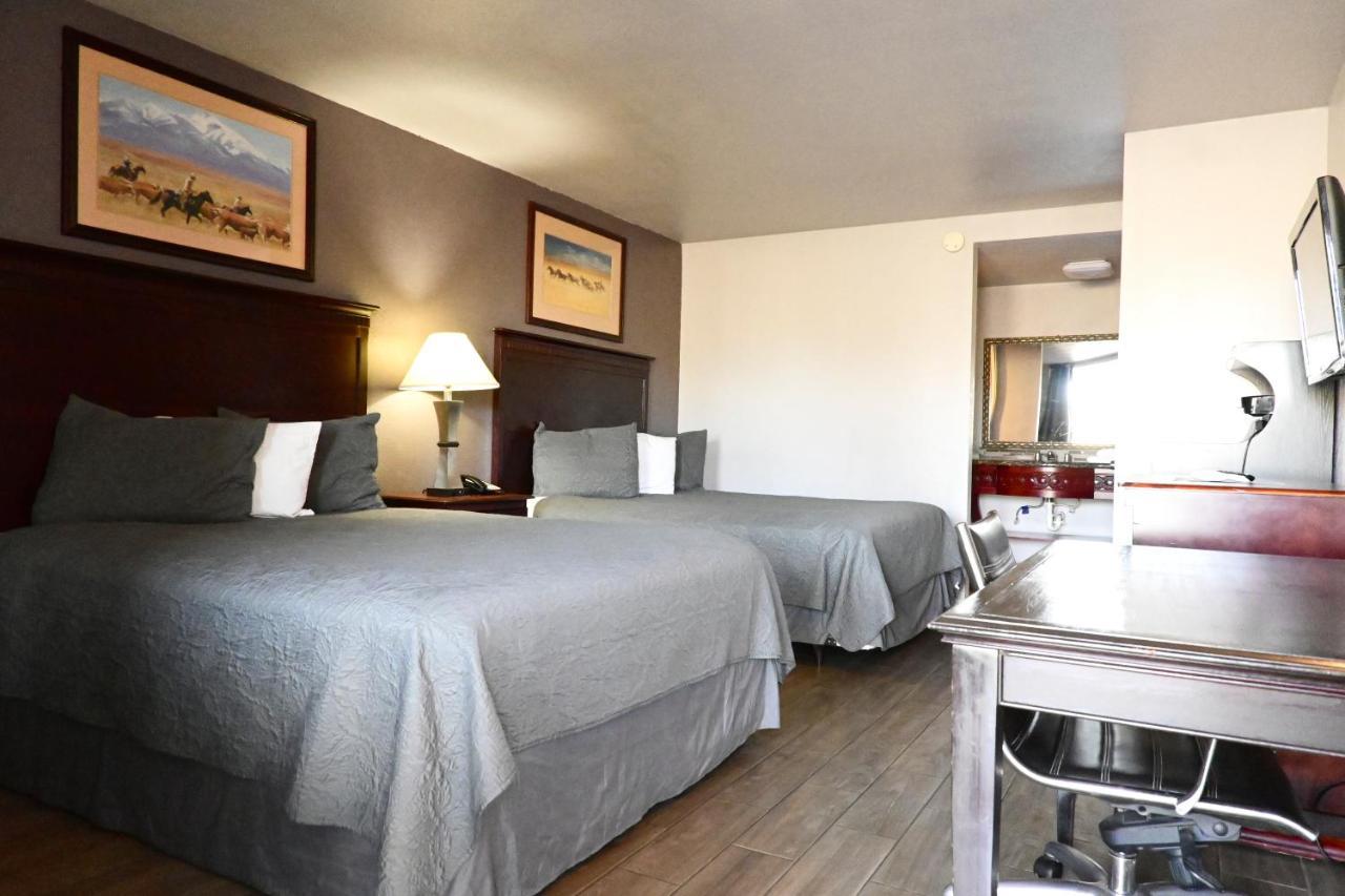 R Nite Star Inn And Suites -Home Of The Cowboys & Rangers Arlington Exteriör bild