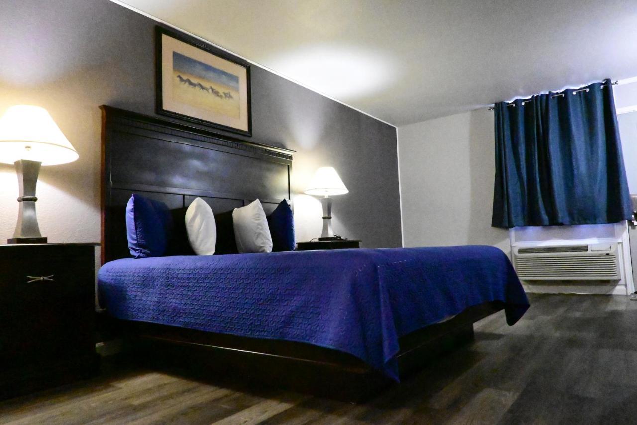 R Nite Star Inn And Suites -Home Of The Cowboys & Rangers Arlington Exteriör bild
