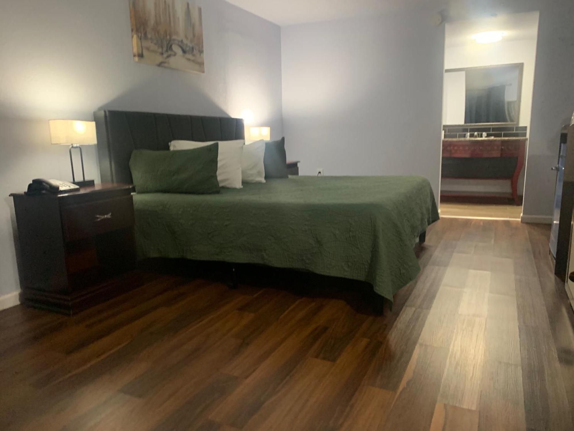 R Nite Star Inn And Suites -Home Of The Cowboys & Rangers Arlington Exteriör bild